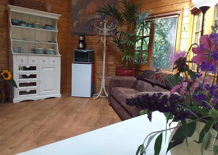 De Geheime Tuin - Boshuis Bed & Breakfast